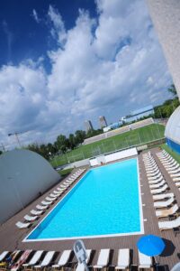 Premium Wellness Institute - piscina exterioara (1)